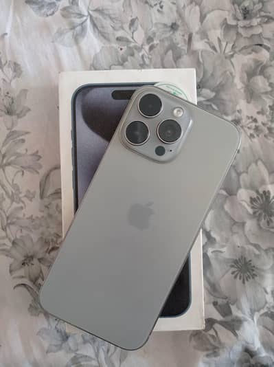 Apple iPhone 16 Pro Max