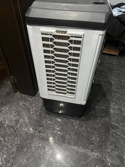 Canon air cooler 6500 , 90 litre Tanki excellent condition