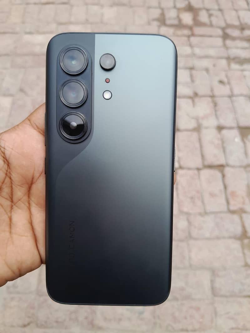 Tecno CAMON 40 Pro 2