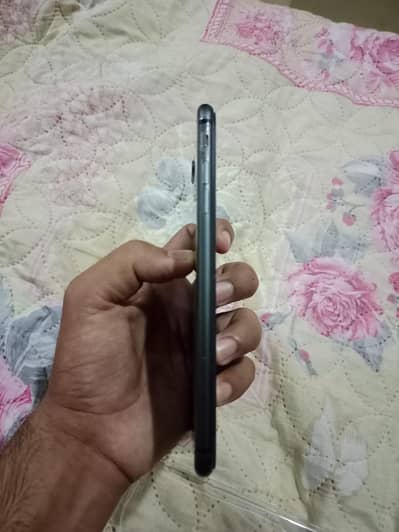 Apple iPhone 8 Plus(urgent sale)