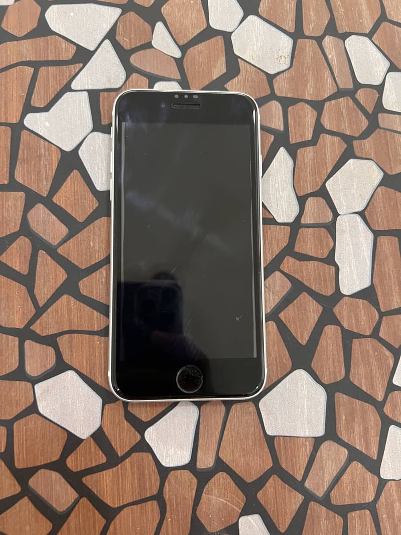 Apple iPhone SE 6