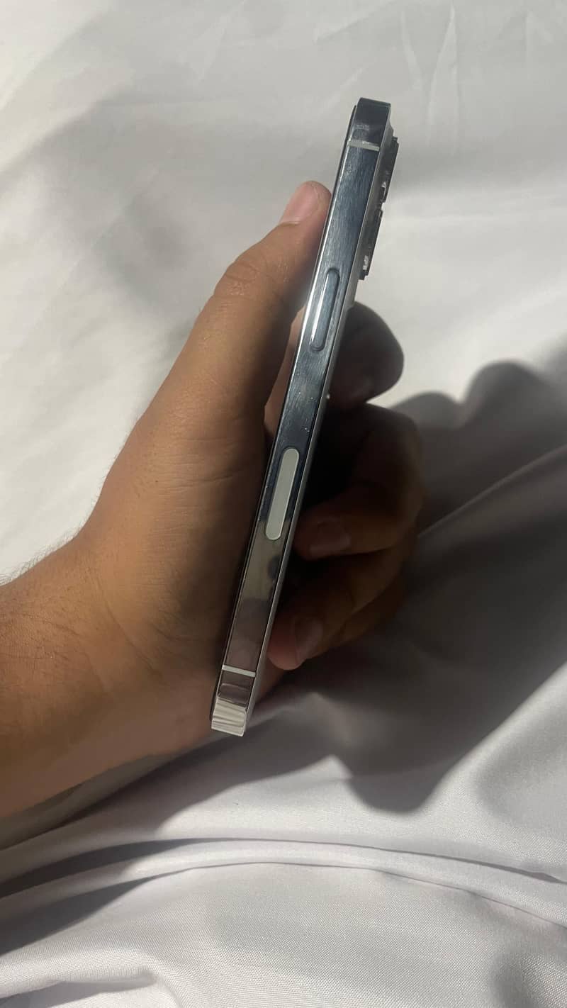 Apple iPhone 13 Pro 3