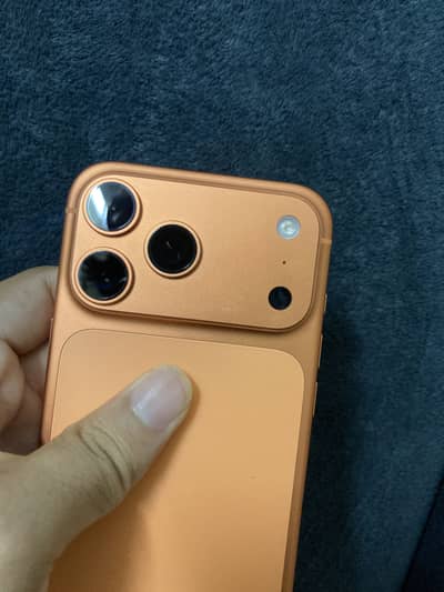 Apple iPhone 17 Pro Max With 3 Cycle Count