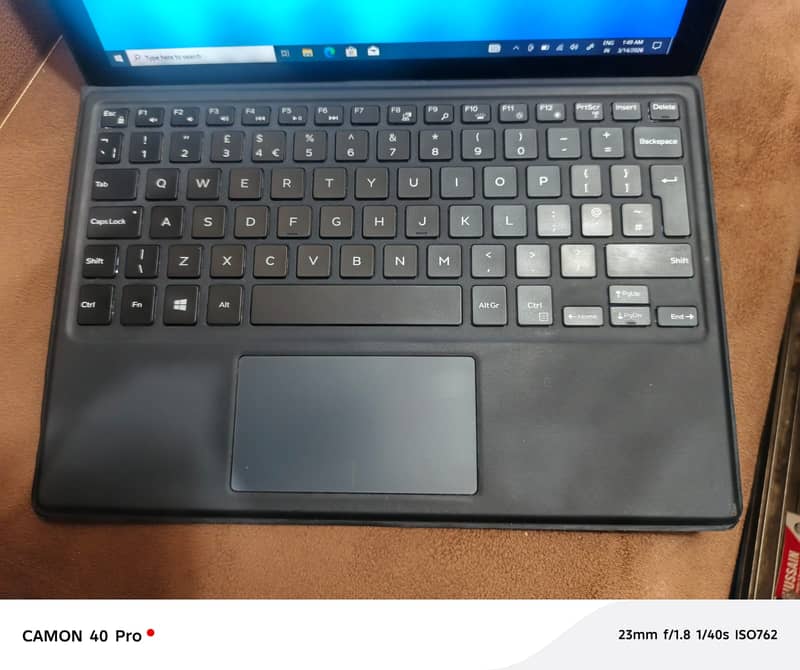 Microsoft surface i5 3rd 4/256  touch & type 2