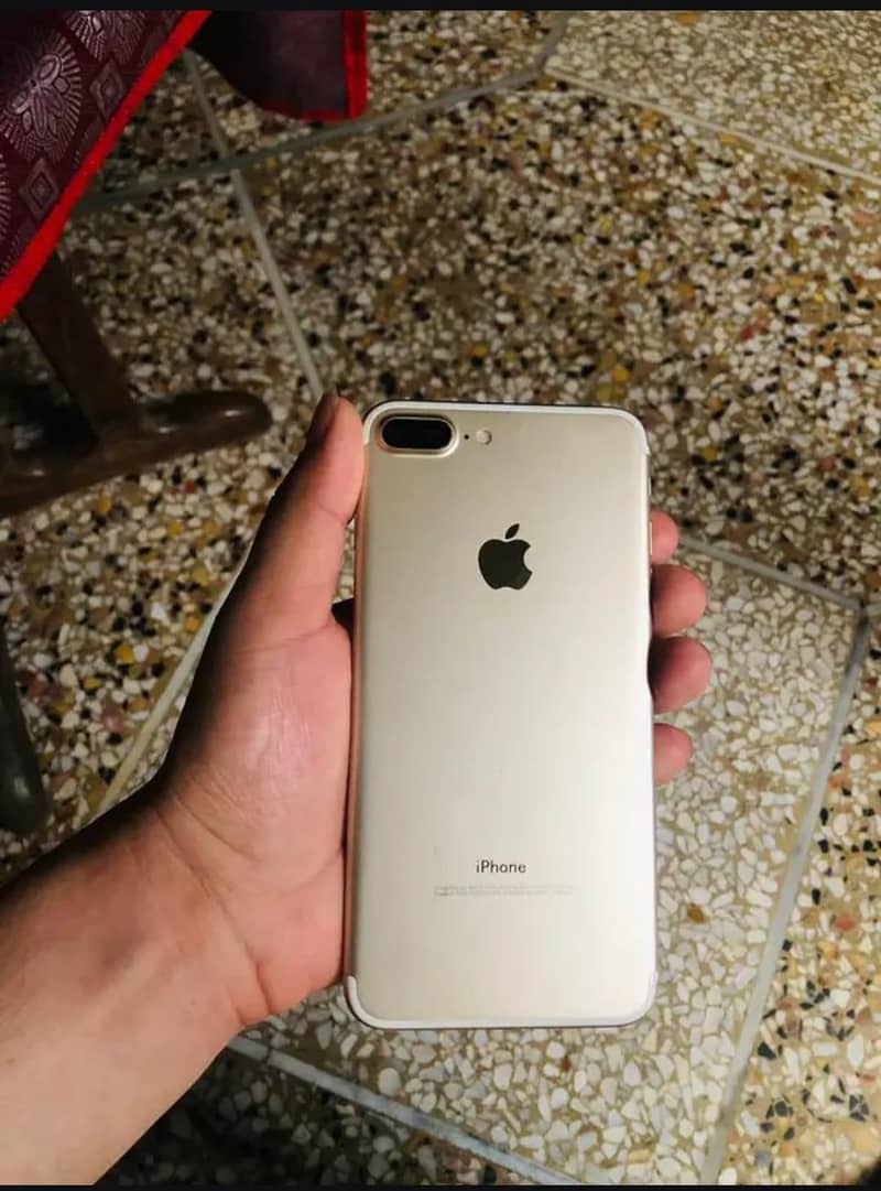 Apple iPhone 7 Plus 3