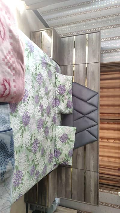 king size bed with dressing table