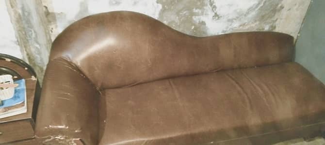 Brown Leather Dewan Sofa / Single Seater Chaise - Faisalabad