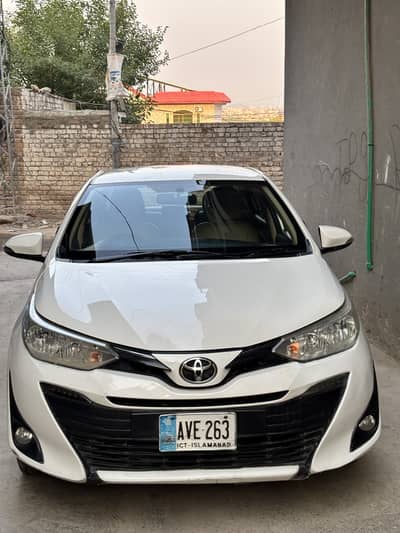 Toyota Yaris 2021 model automatic transmission full option push start