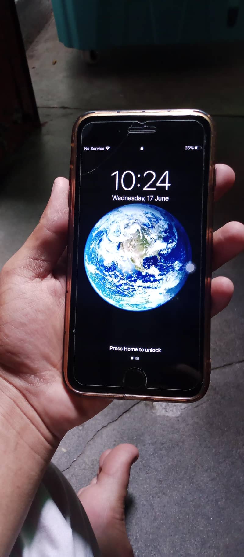 Apple iPhone 7 Plus 0