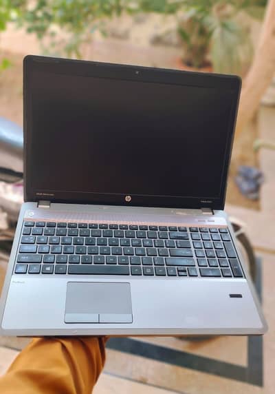 Hp Probook 4545s -256 GB 4 GB RAM  AMD 15.6"  with origional charger