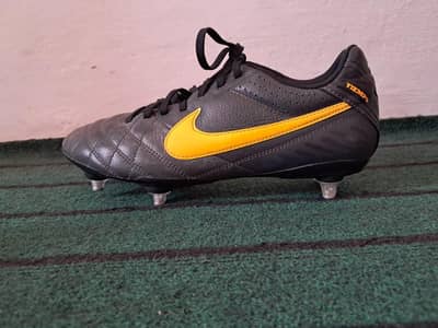 Nike TIEMPO | Football Boots | Football Shoes
