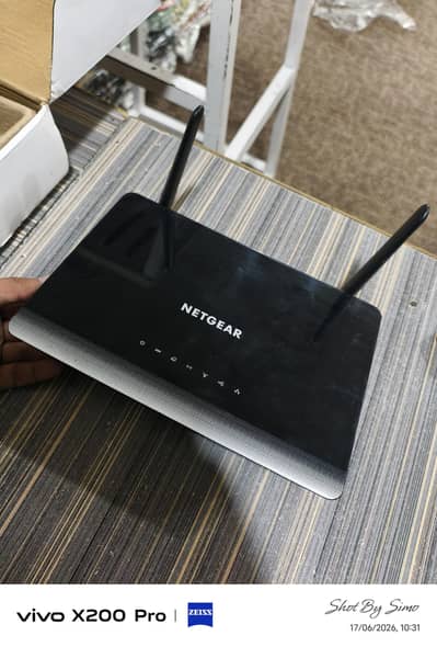Netgear D3600 - Dual Band Router (Without Adapter)