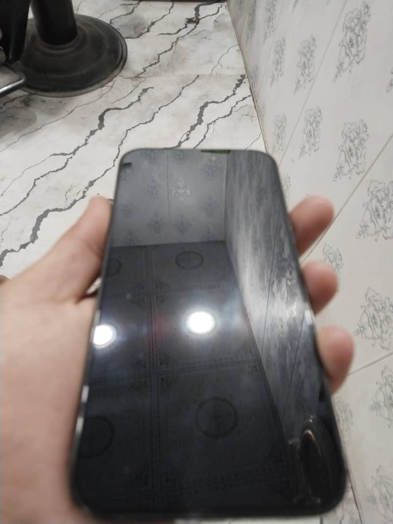 Apple iPhone 14 Pro Max 3