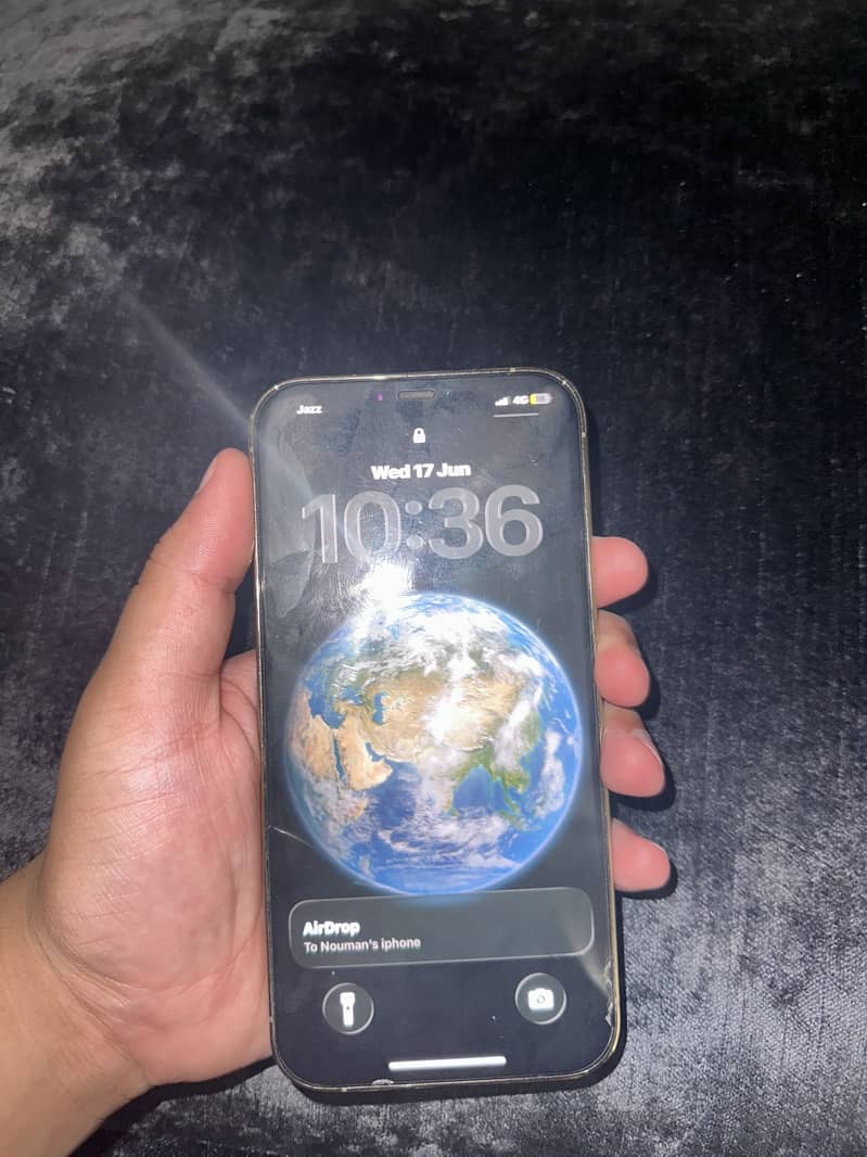 iPhone 12 Pro Max 4