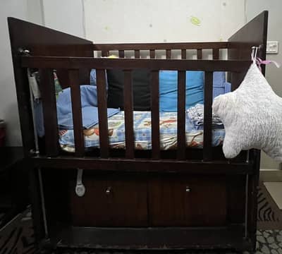 Selling Cot in Rs 14000/-