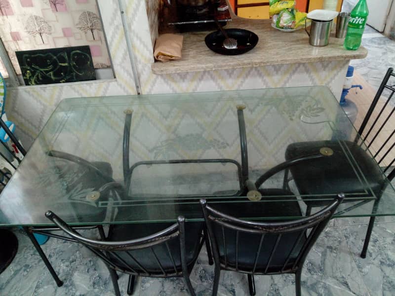 Dining table set 0