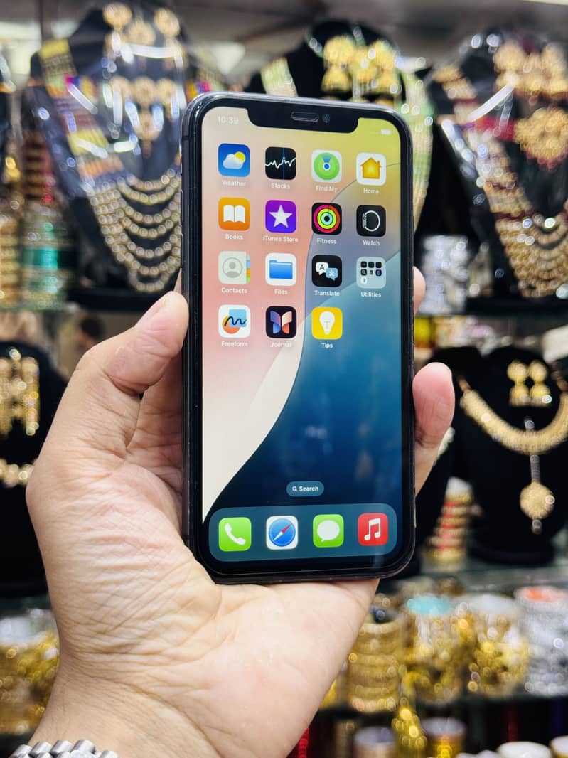 iPhone 11 0