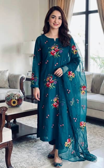 LAWN COTTON MULTI EMBROIDERD UNSTITCHED 3pc
