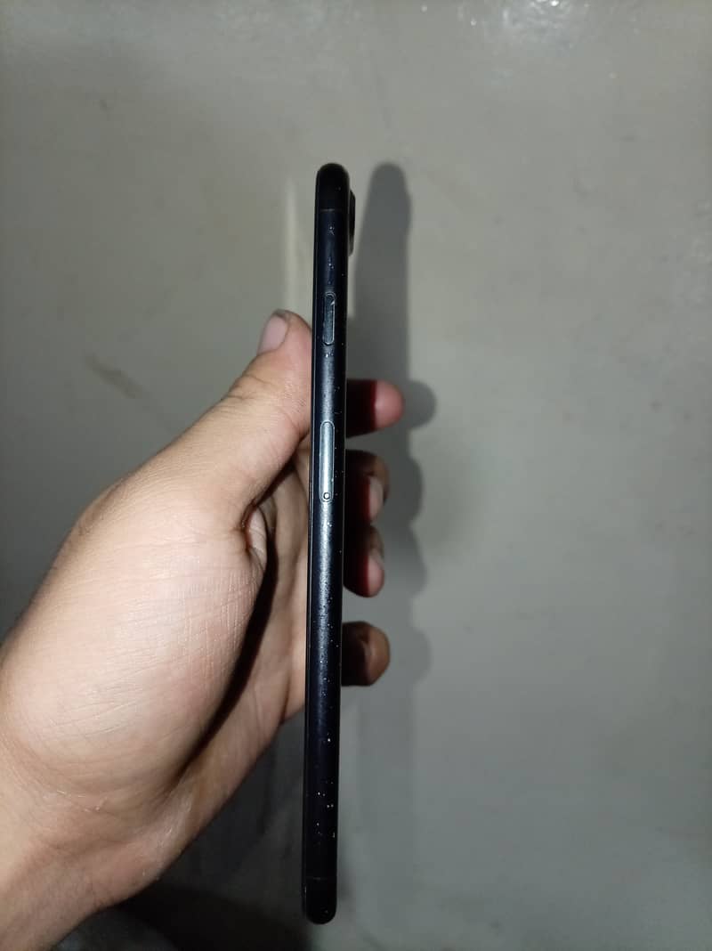 Apple iPhone 7 Plus 3