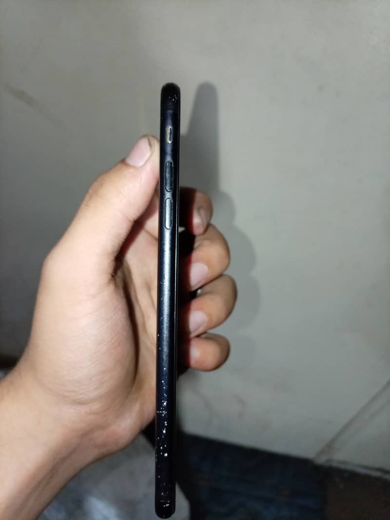 Apple iPhone 7 Plus 4