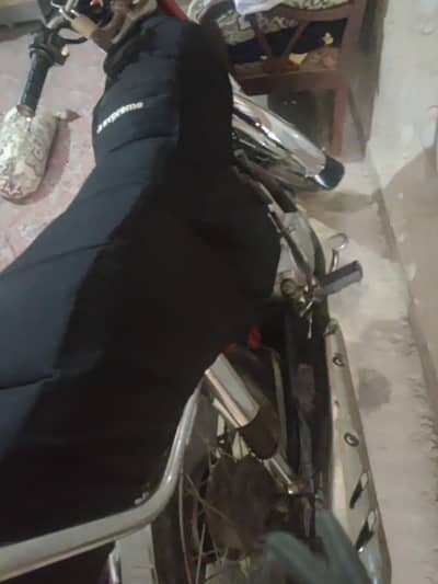 Crown 125