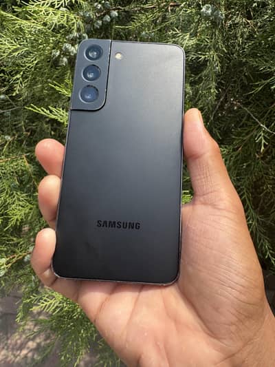 Samsung Galaxy S22 5G | 8GB RAM / 256GB Storage
