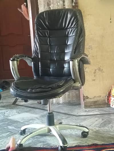 revolving chair for Sale