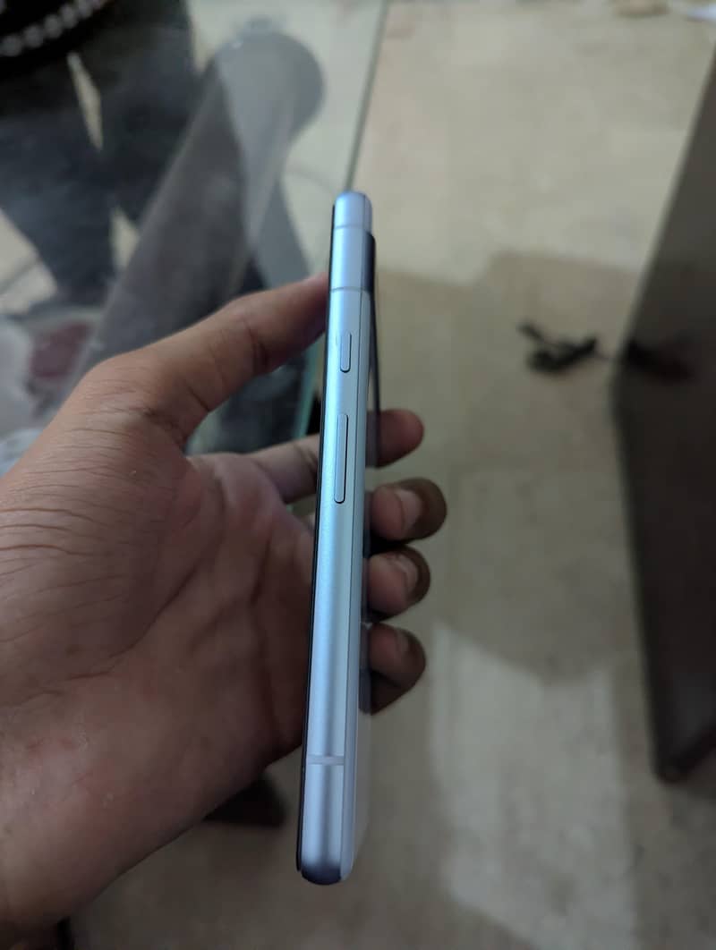 Google Pixel 7a 5