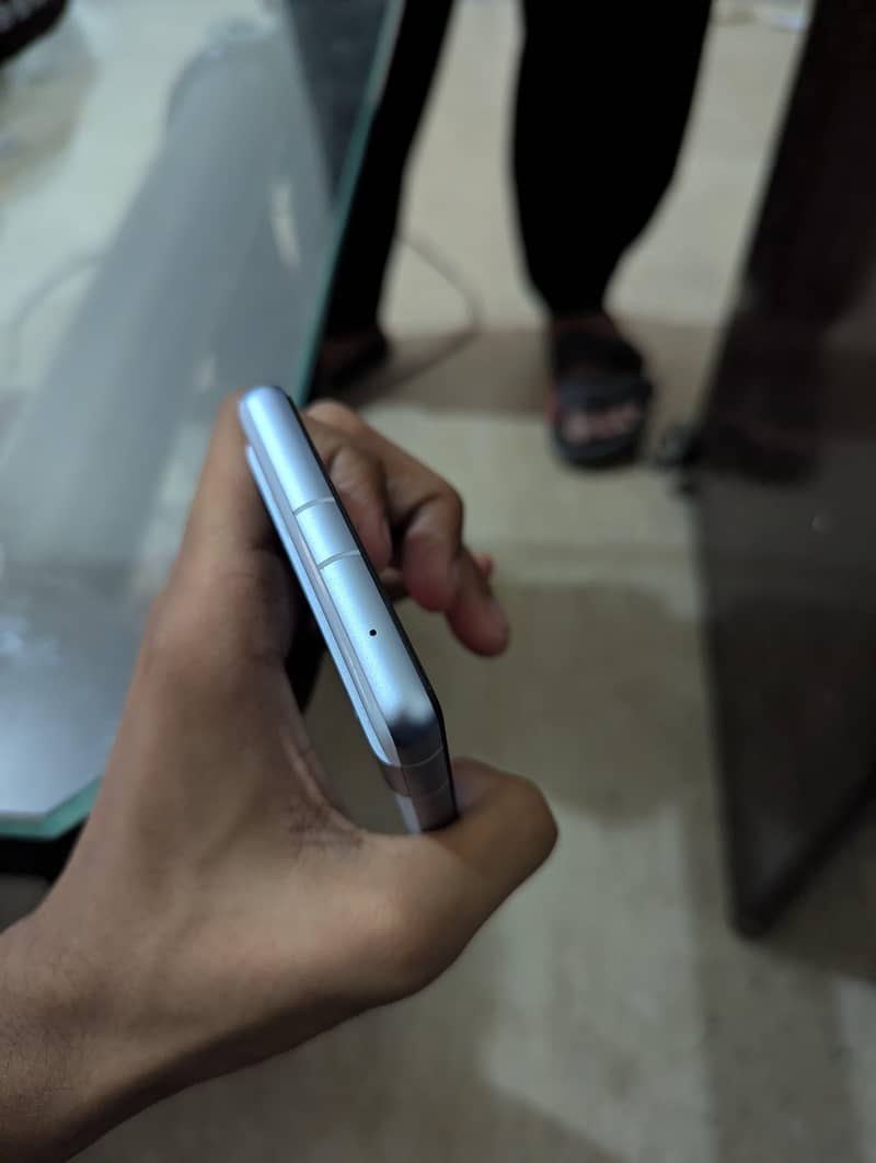 Google Pixel 7a 9