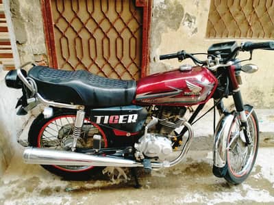 HONDA 125 AVAILABLE FOR SALE