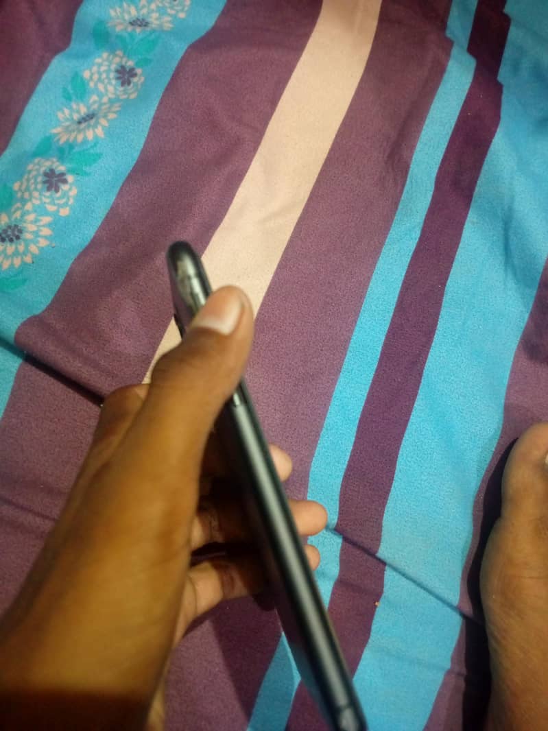 Apple iPhone 11 6