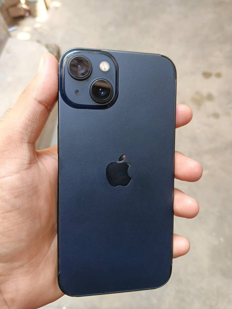 Apple iPhone 13 1