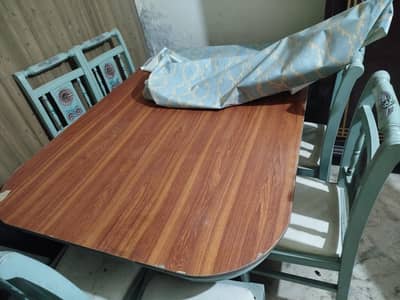 Dining Table with 6 chairs