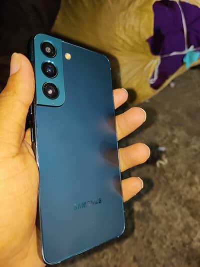Samsung Mobile S22 Plus 10/8, Water park