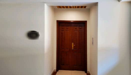 10 Marla Flat For rent In Rs. 145000 Only