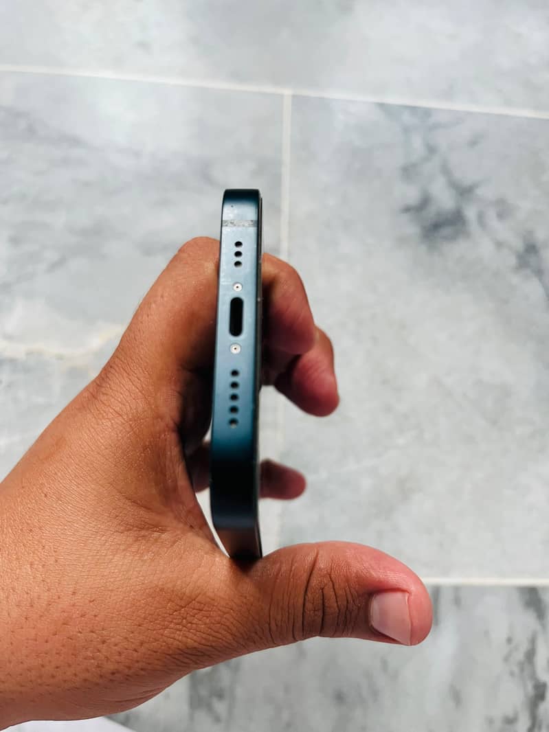iPhone 13 5