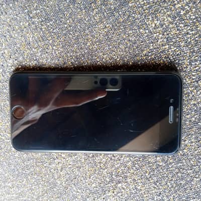 Apple iPhone SE