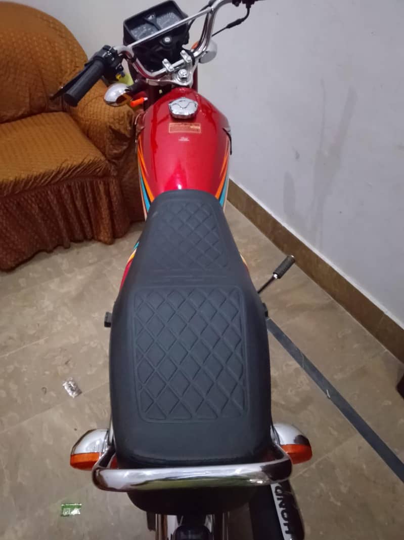 bilkl new condition 28