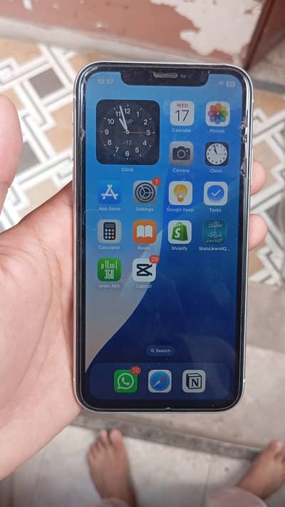 Apple iPhone XR 128 GB Factory Unlock 81% Battery Health
