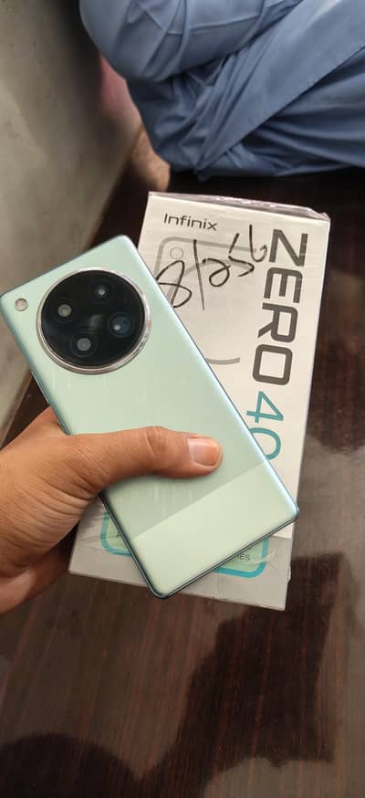Infinix Zero 40
