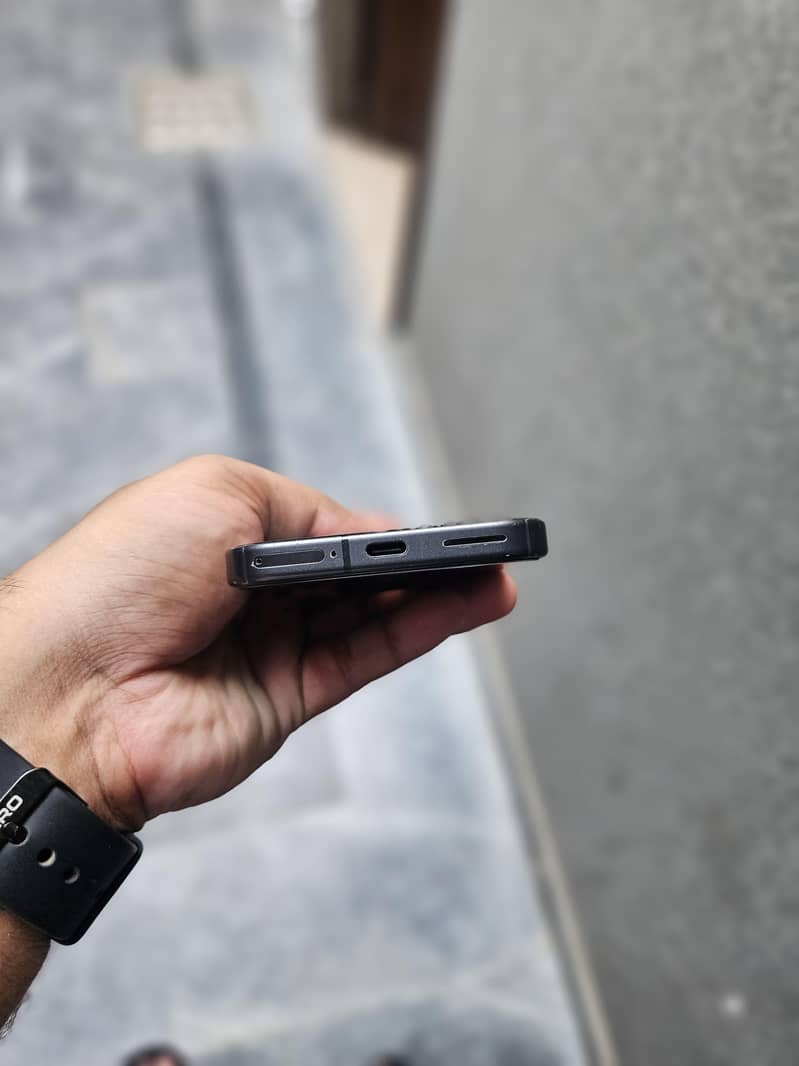 Google Pixel 9 4