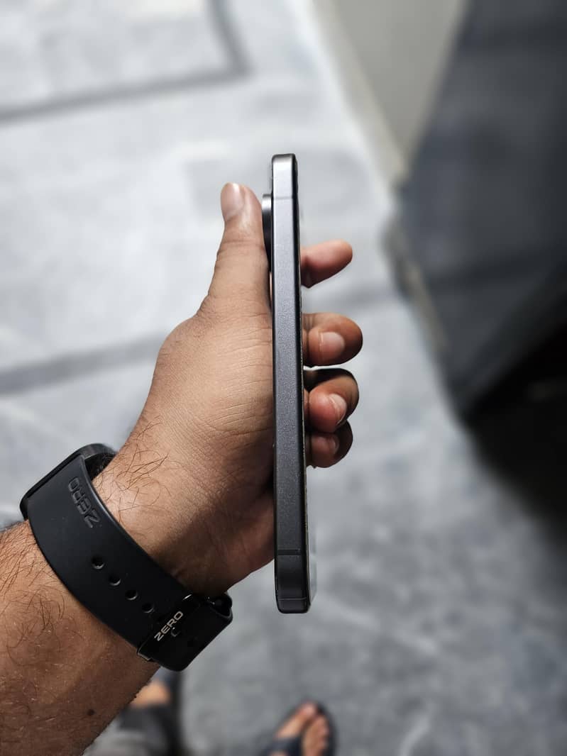 Google Pixel 9 6