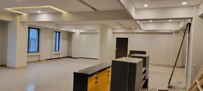 G/11 markaz vip location 1600sq open space available for rent real piks