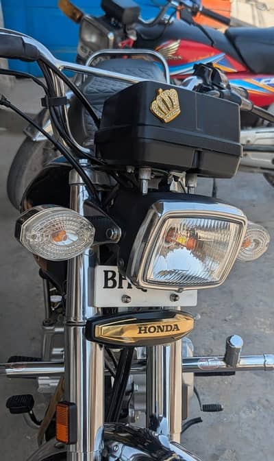 Honda 125 self start Gold Edition Black 
