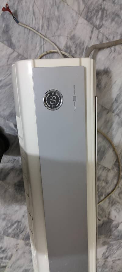 Gree 1.5 ton Ac outclass cooling with Dawlance outdoor