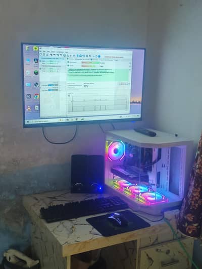 gaming pc glooge TV 32 inch