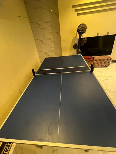 TABBLE TENNIS 8 WHEELS 10/10 CONDITION