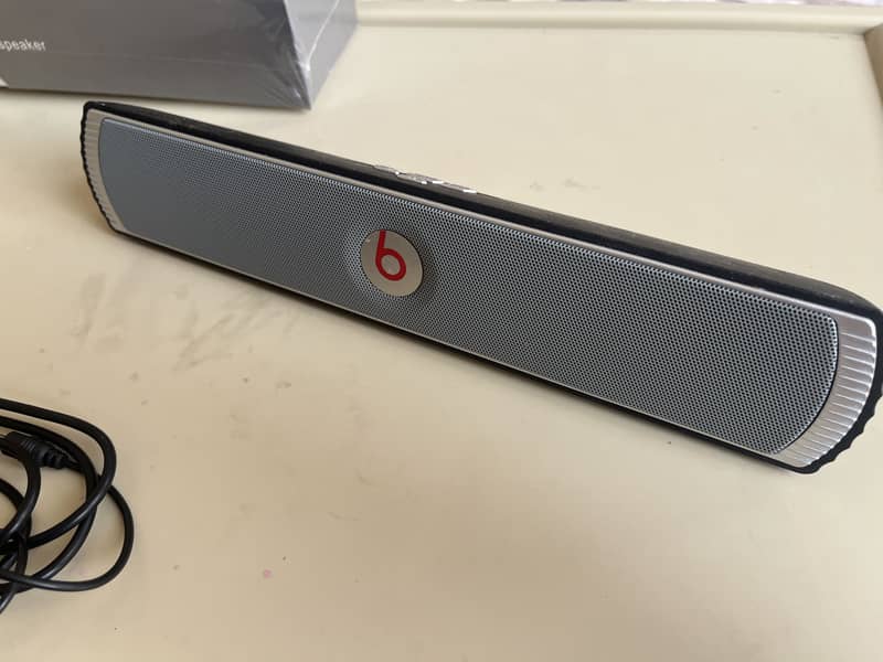 Beats Speaker 0