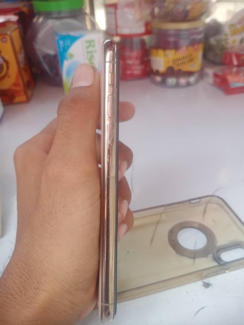 iPhone x 4