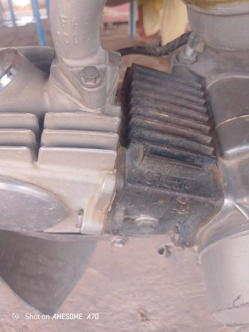 good condition 100cc Engine Alter 4